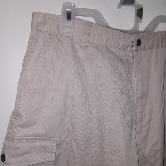 Mens Ivy Crew Cargo Kahki Shorts Size 38 - Picture 3 of 7